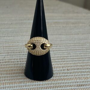 Gold Pavé disc Ring